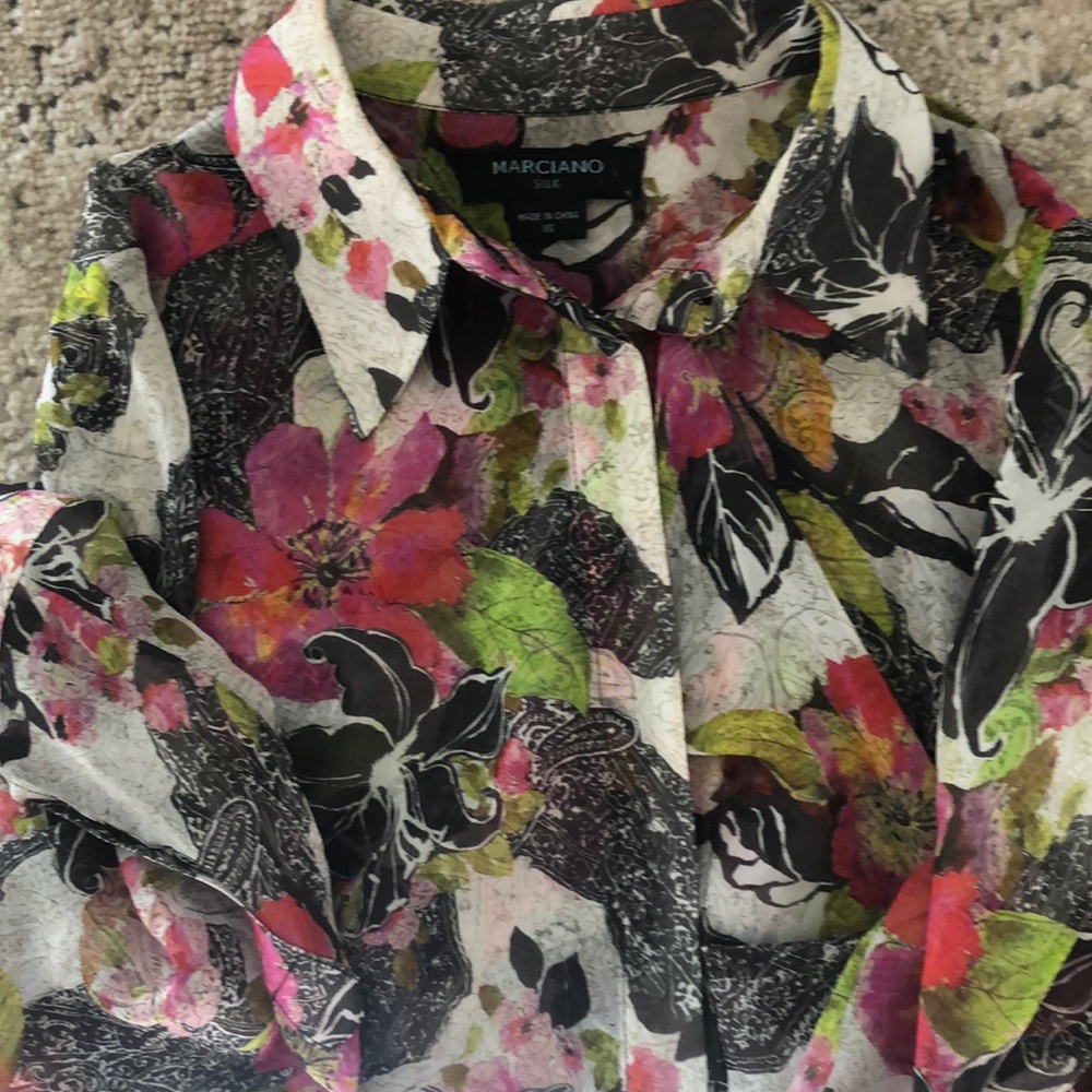 Marciano silk blouse beautiful new no tags